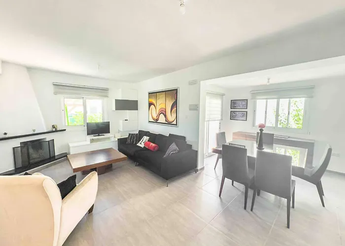 Iria Family - Kid Friendly, Walk To The Vila