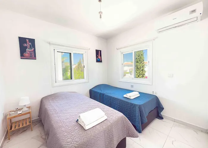 Iria Family - Kid Friendly, Walk To The