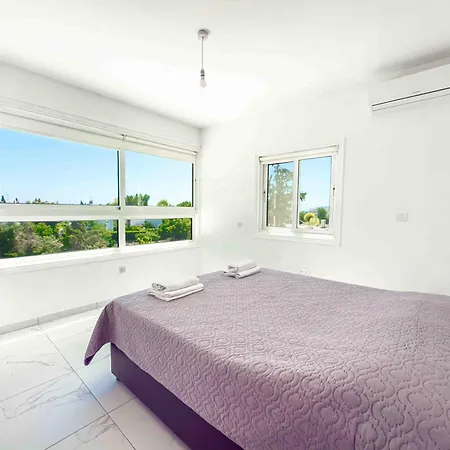 Iria Family - Kid Friendly, Walk To The Villa